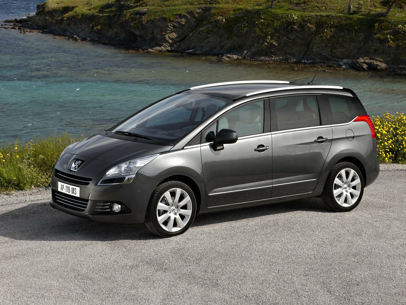 Peugeot 5008 I (2009-2016) - Компактвэн