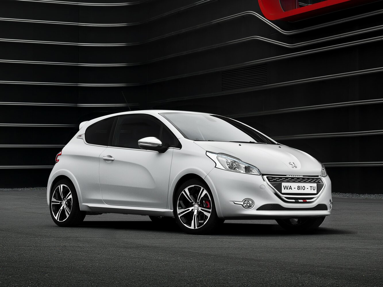 Peugeot 208 GTi I (2013-2019) - Хэтчбек 3 дв.