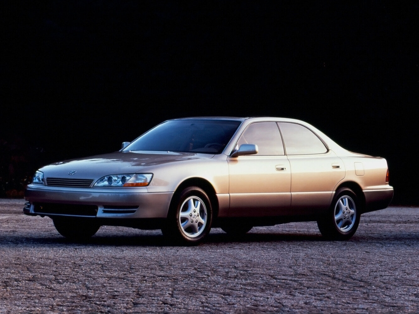 Lexus ES II (1991-1996) - Седан