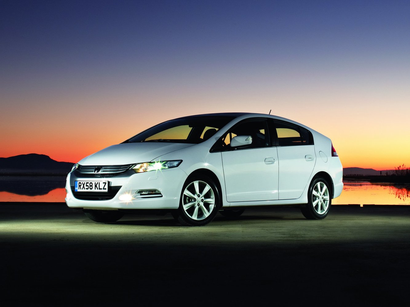 Honda Insight II (2009-2014) - Хэтчбек 5 дв.
