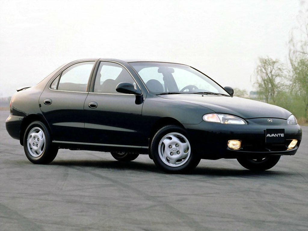 Hyundai Avante II (1995-2000) - Седан