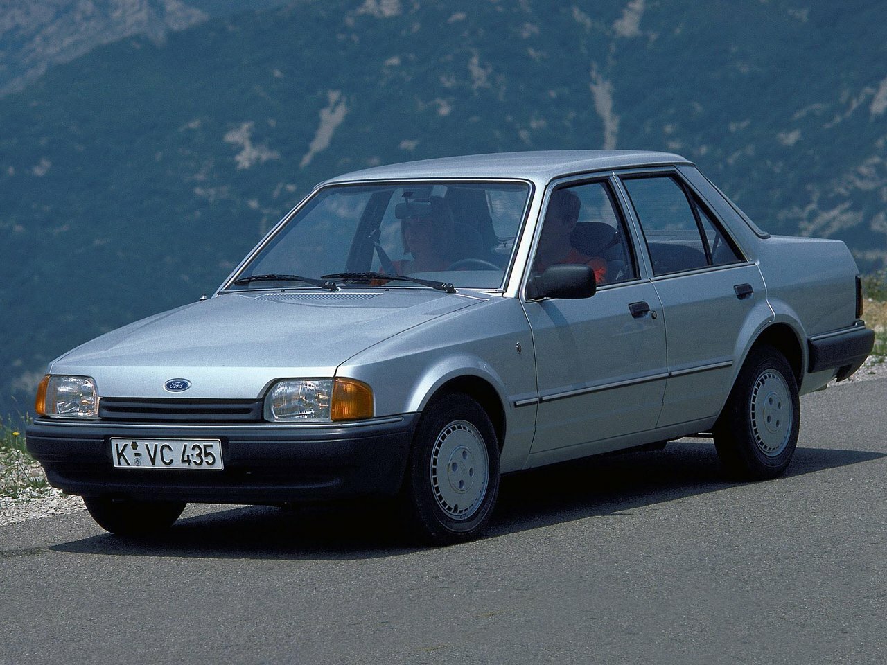 Ford Orion II (1985-1990) - Седан