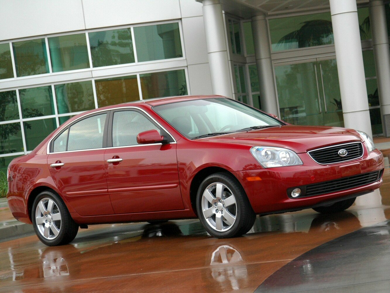 Kia Optima II (2005-2010) - Седан