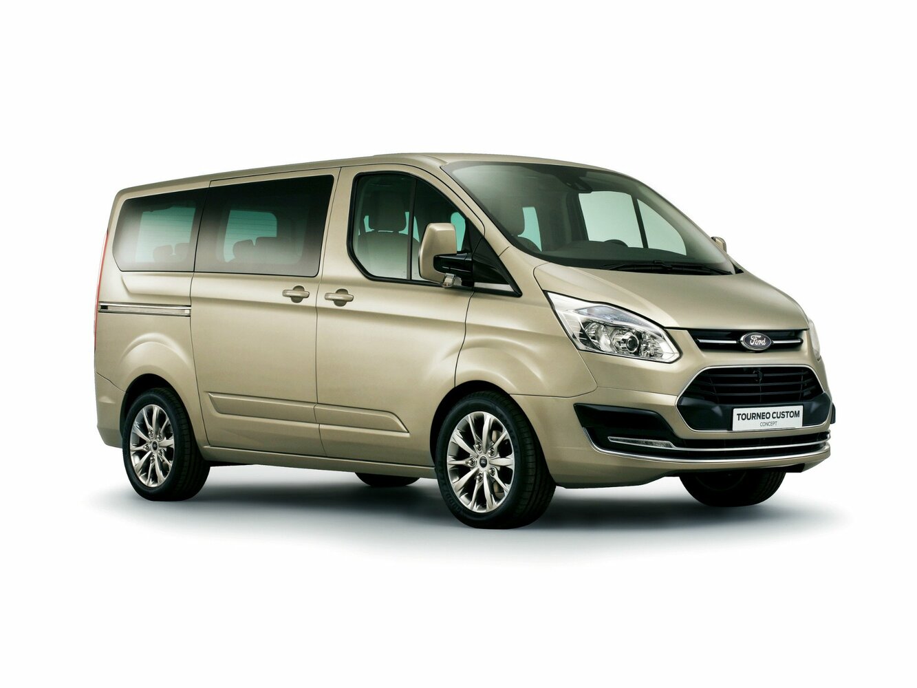 Ford Tourneo Custom I (2012-2026) - Минивэн SWB