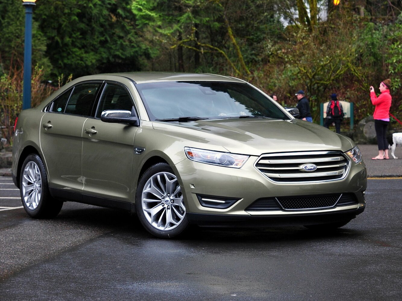 Ford Taurus VI (2009-2019) - Седан