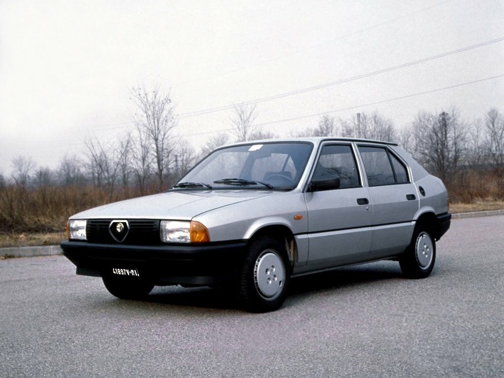 Alfa Romeo 33 I (1983-1989) - Седан