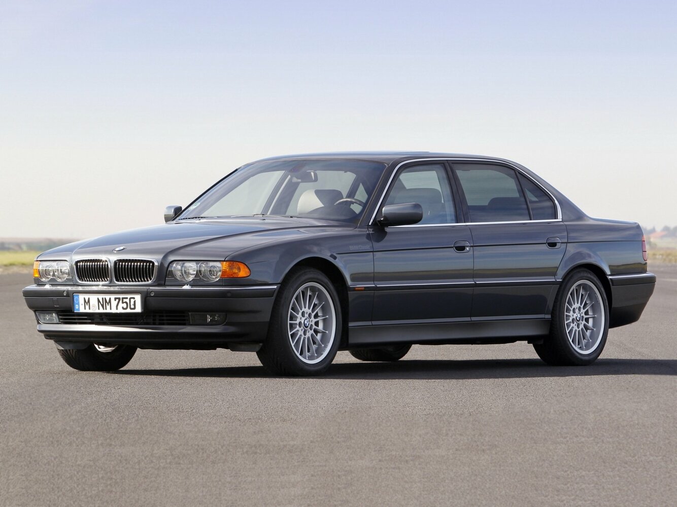 BMW 7 серии III (1994-2001) - Седан Long