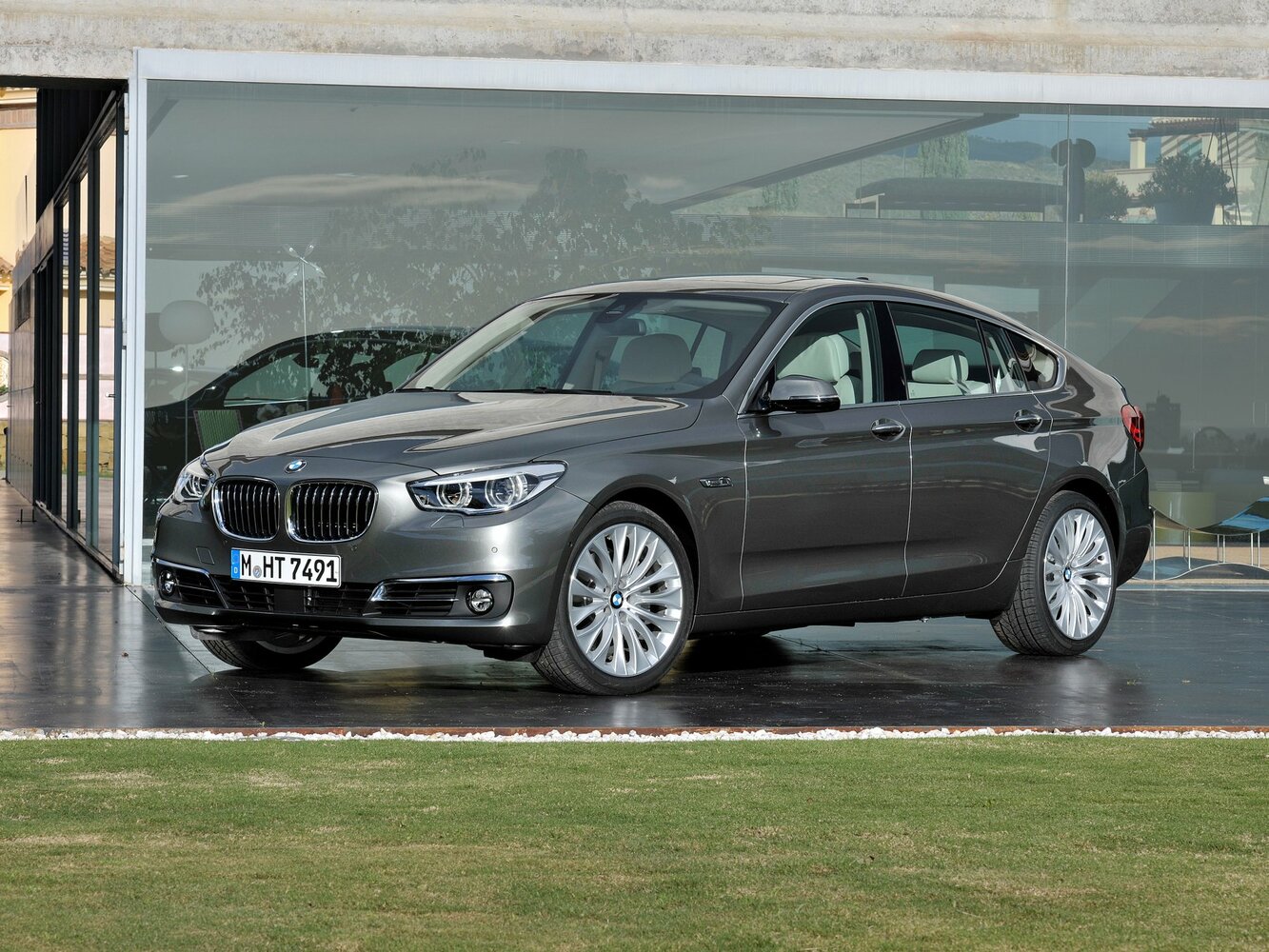 BMW 5 серии VI (2009-2017) - Лифтбек Gran Turismo