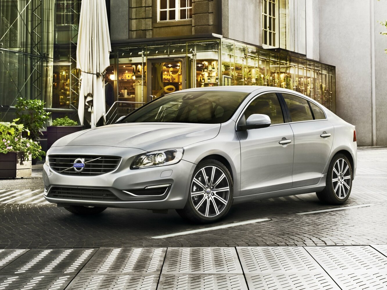 Volvo S60 II (2010-2018) - Седан