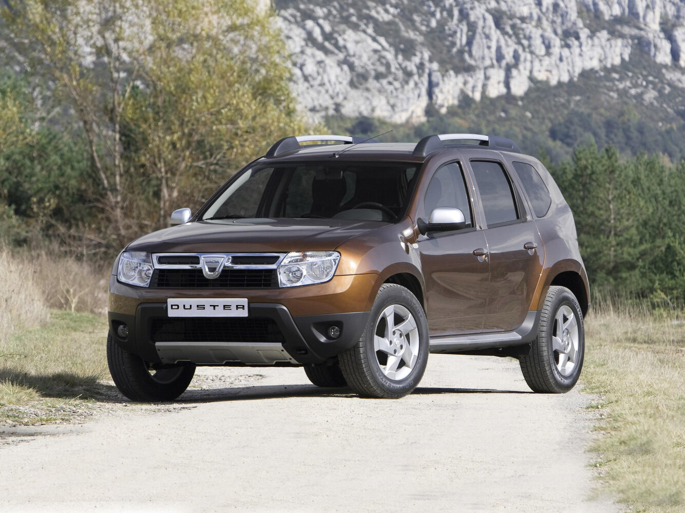 Dacia Duster I (2010-2017) - Внедорожник 5 дв.