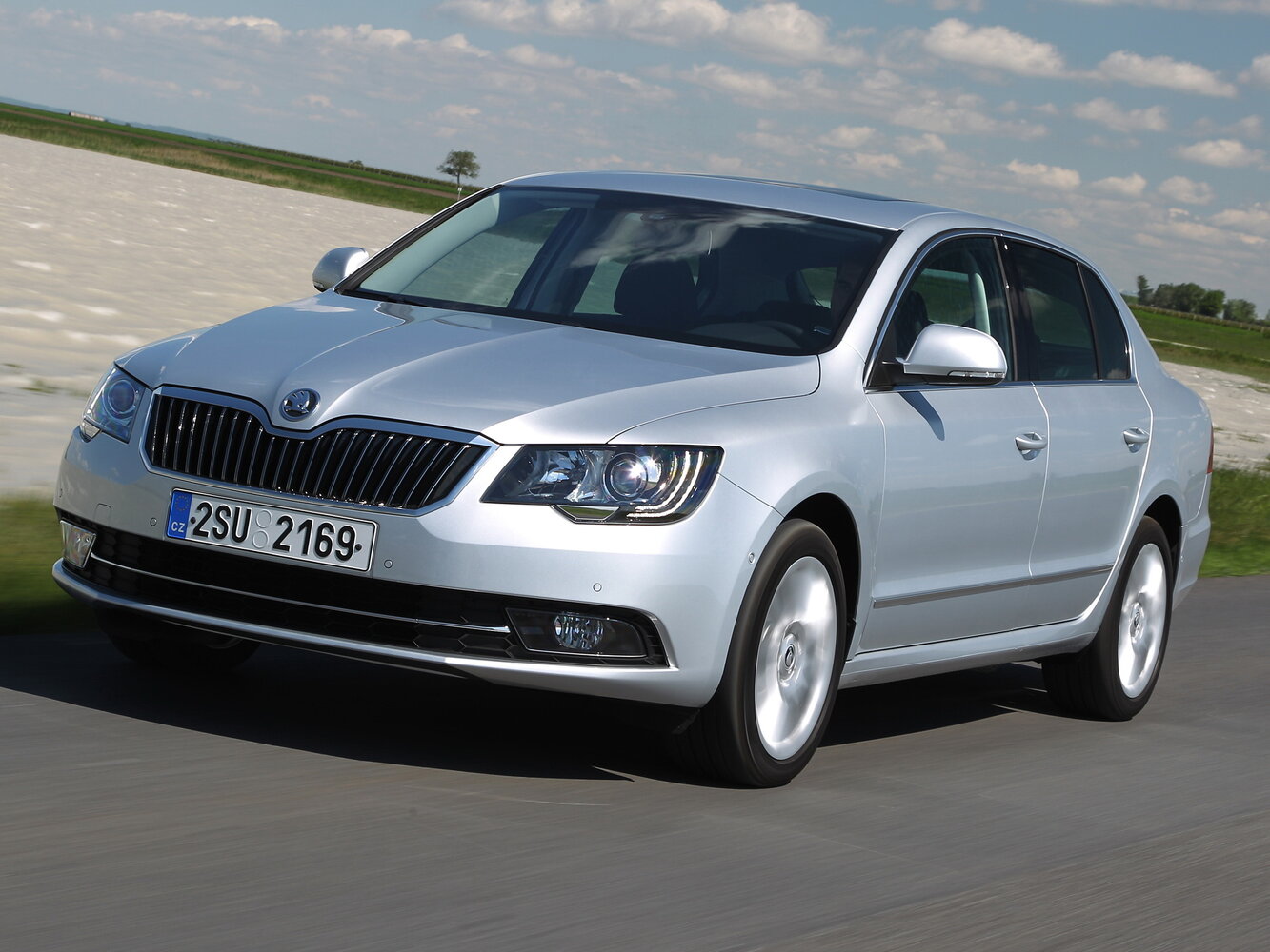 Skoda Superb II (2008-2015) - Лифтбек