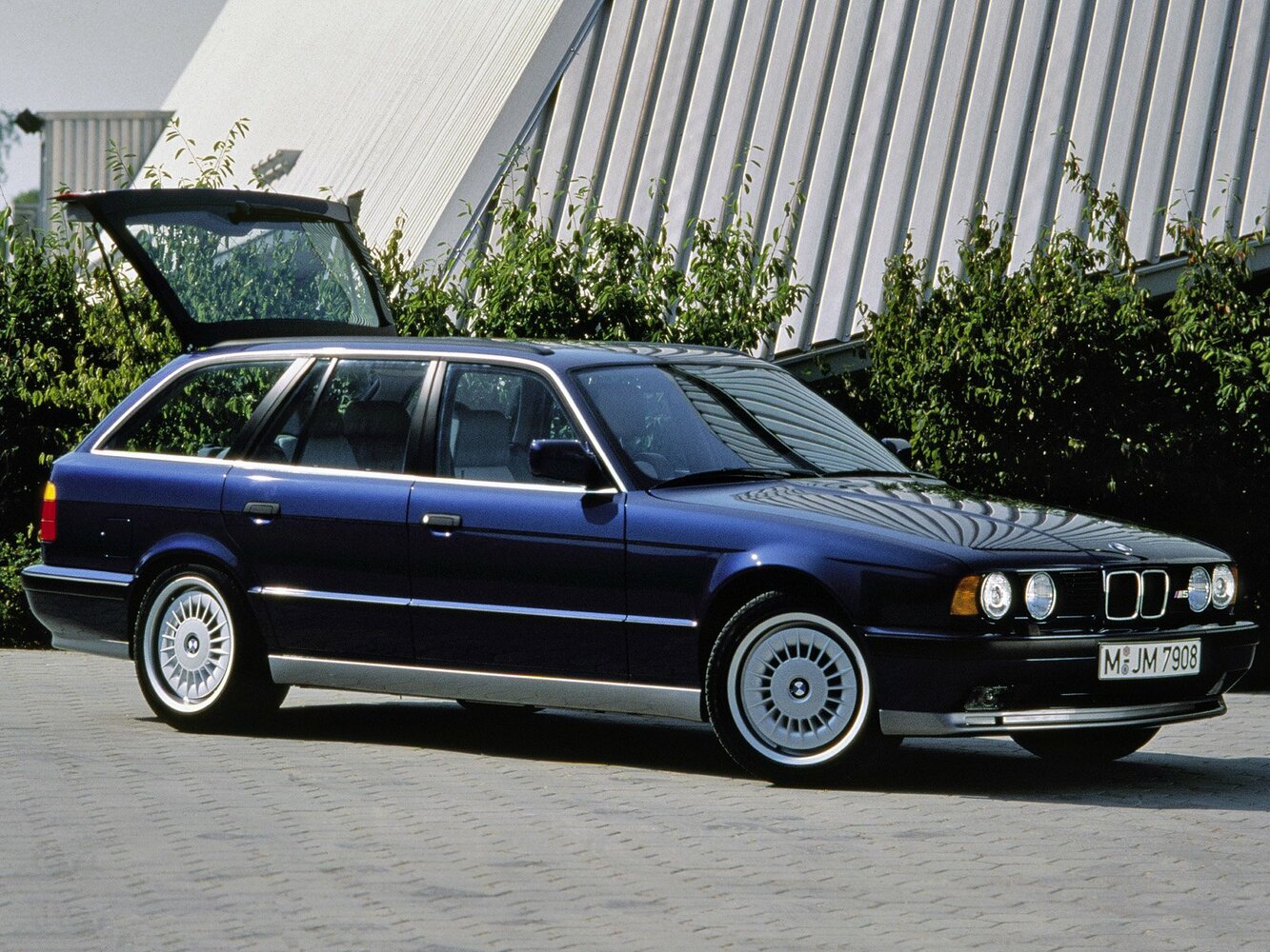 BMW M5 II (1988-1995) - Универсал 5 дв.