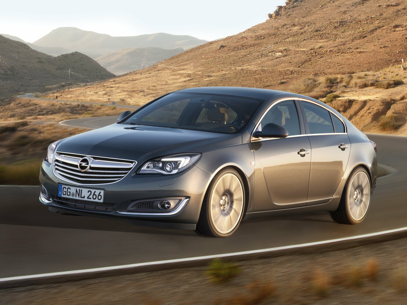 Opel Insignia I (2008-2017) - Лифтбек