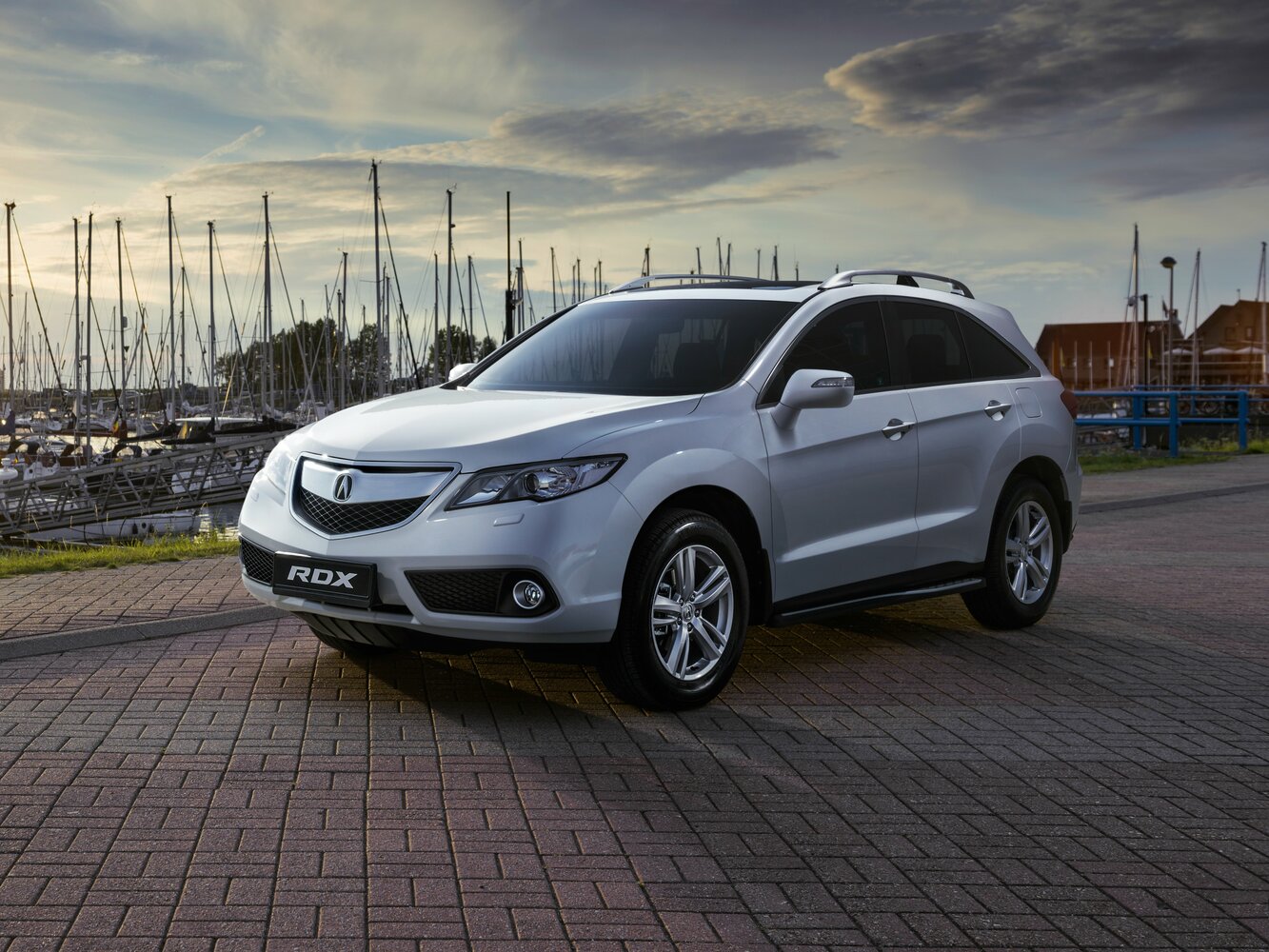 Acura RDX II (2013-2018) - Внедорожник 5 дв.