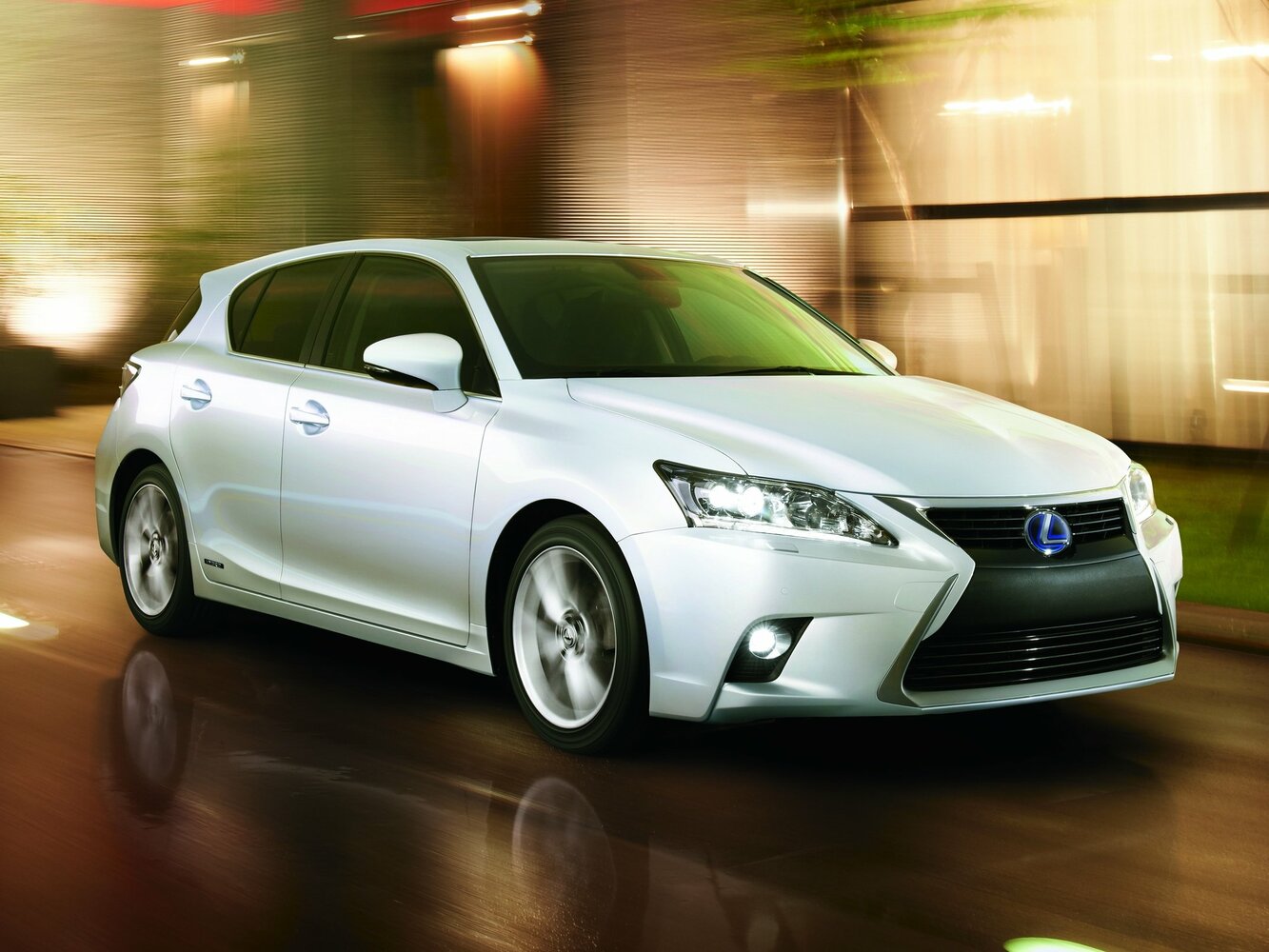 Lexus CT I (2010-2022) - Хэтчбек 5 дв.