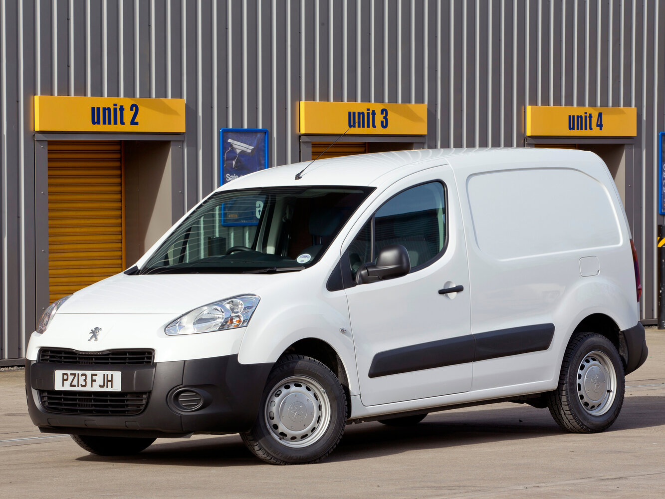 Peugeot Partner II (2008-2026) - Фургон
