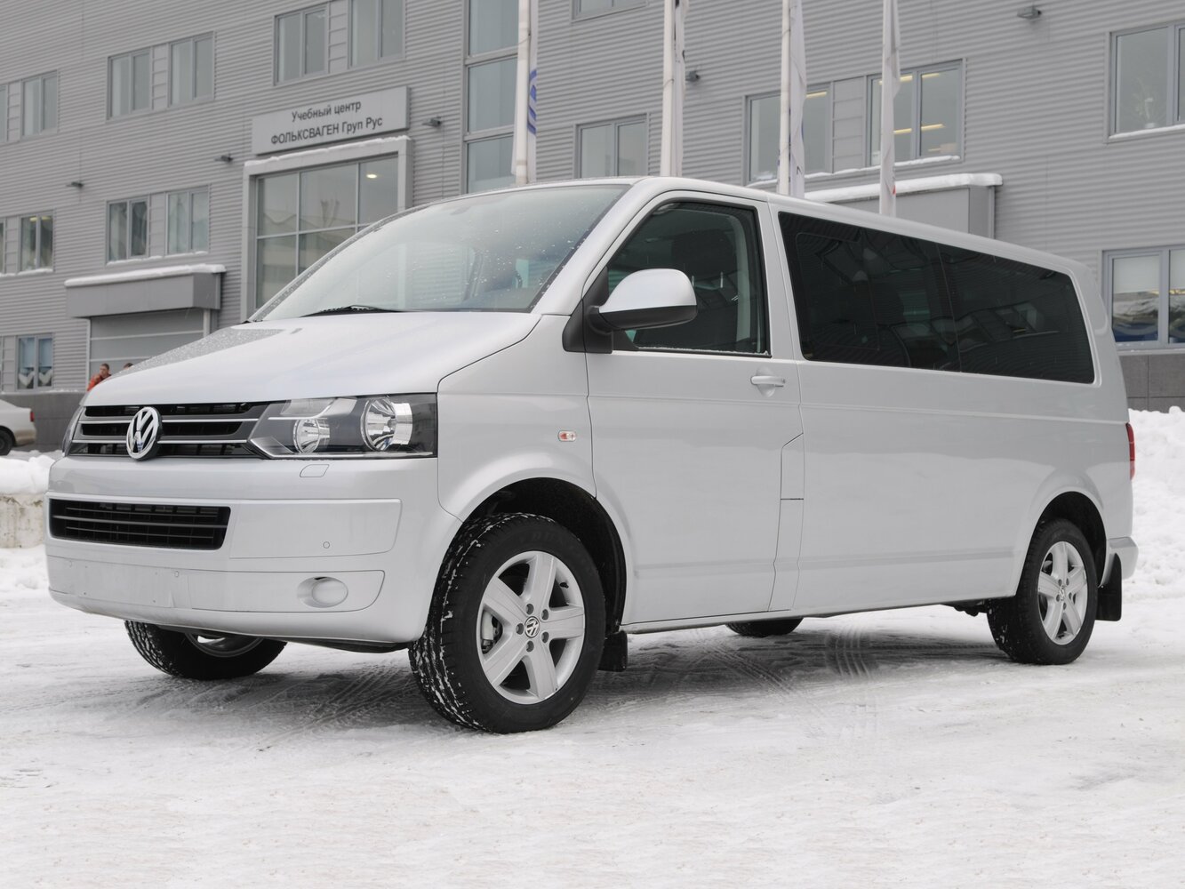 Volkswagen Caravelle T5 (2003-2015) - Минивэн LWB
