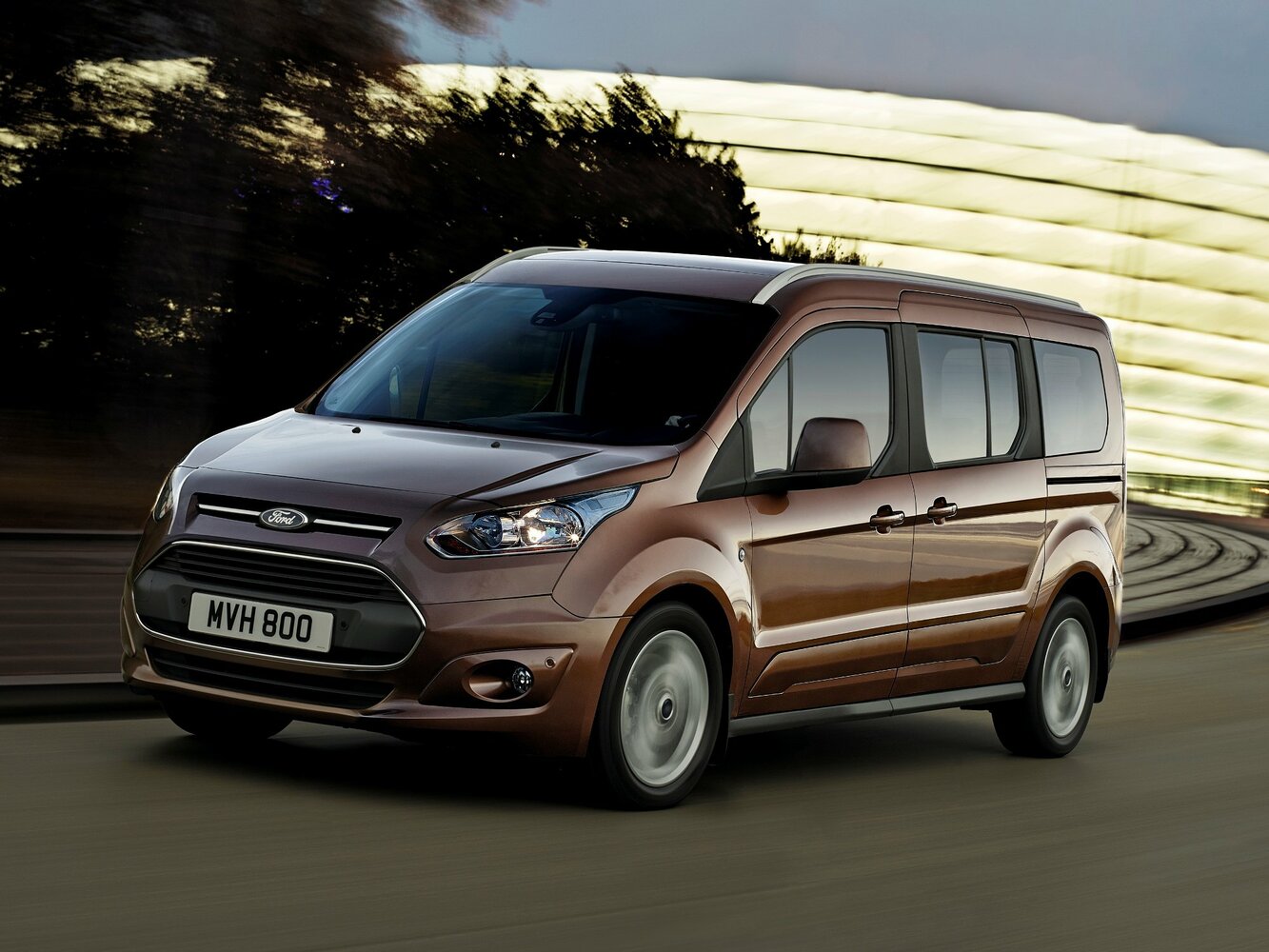 Ford Tourneo Connect II (2012-2022) - Компактвэн Grand