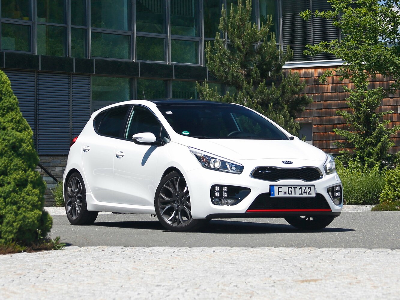 Kia Ceed GT I (2012-2018) - Хэтчбек 5 дв.