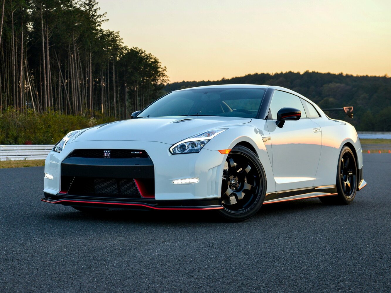 Nissan GT-R I (2007-2025) - Купе Nismo
