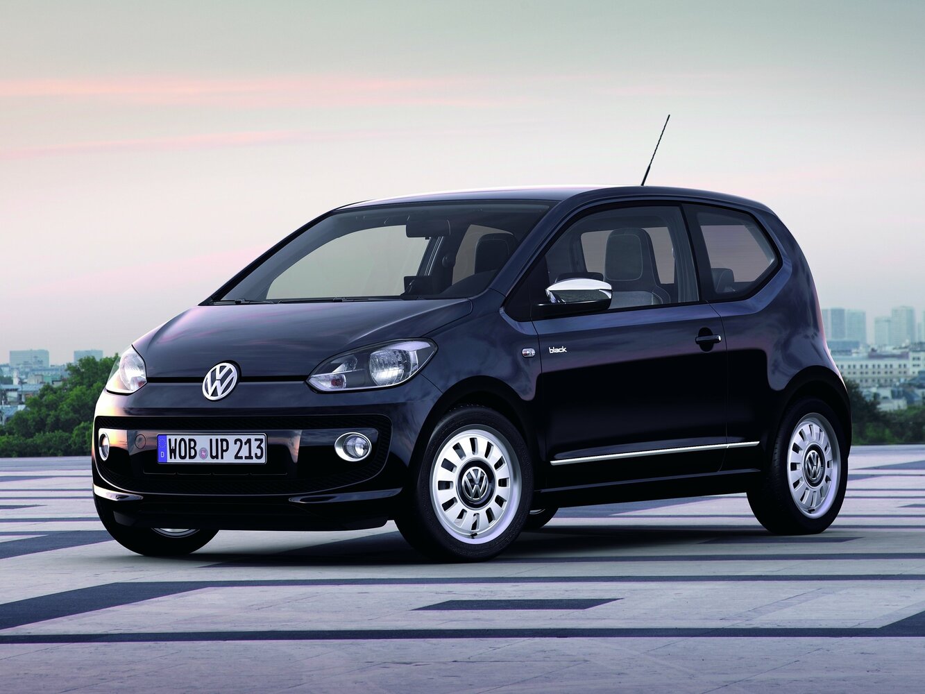 Volkswagen up! I (2012-2023) - Хэтчбек 3 дв.
