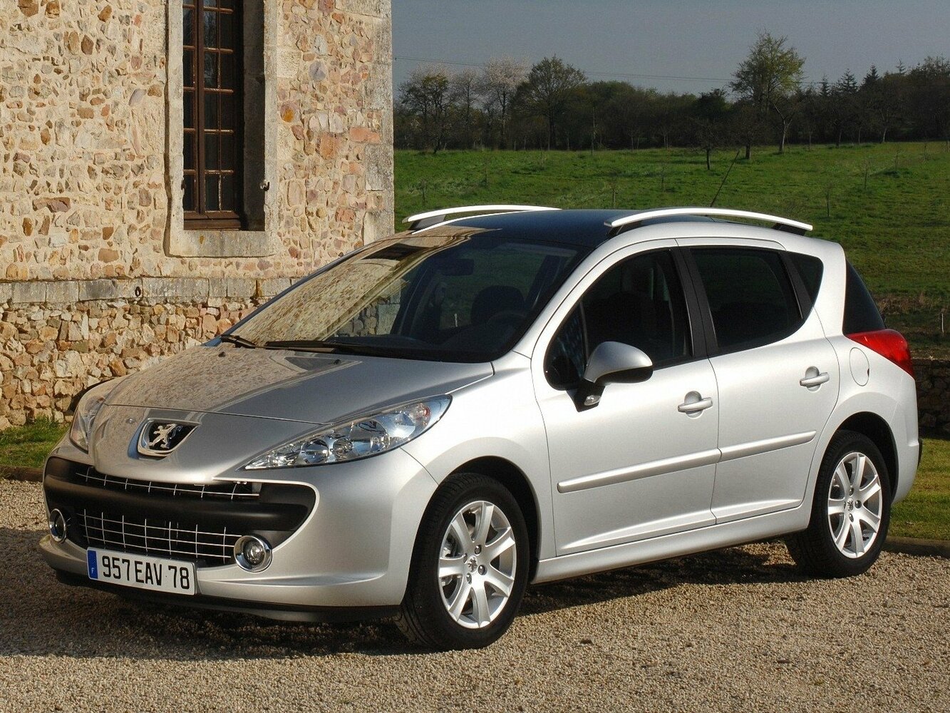 Peugeot 207 I (2006-2015) - Универсал 5 дв.
