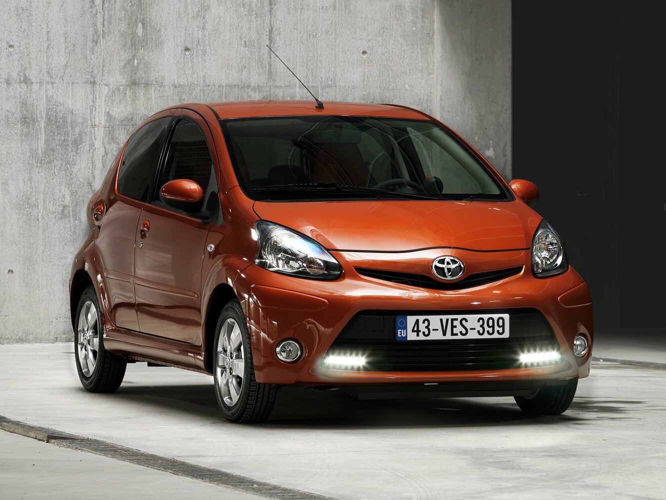 Toyota Aygo I (2005-2014) - Хэтчбек 5 дв.