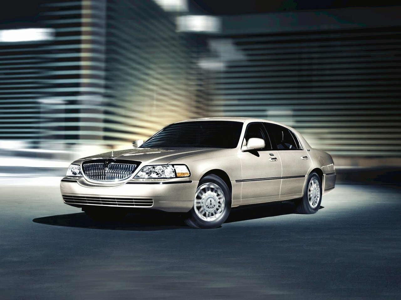 Lincoln Town Car III (1997-2011) - Седан