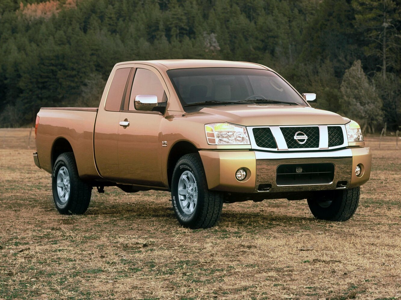 Nissan Titan I (2003-2015) - Пикап Полуторная кабина