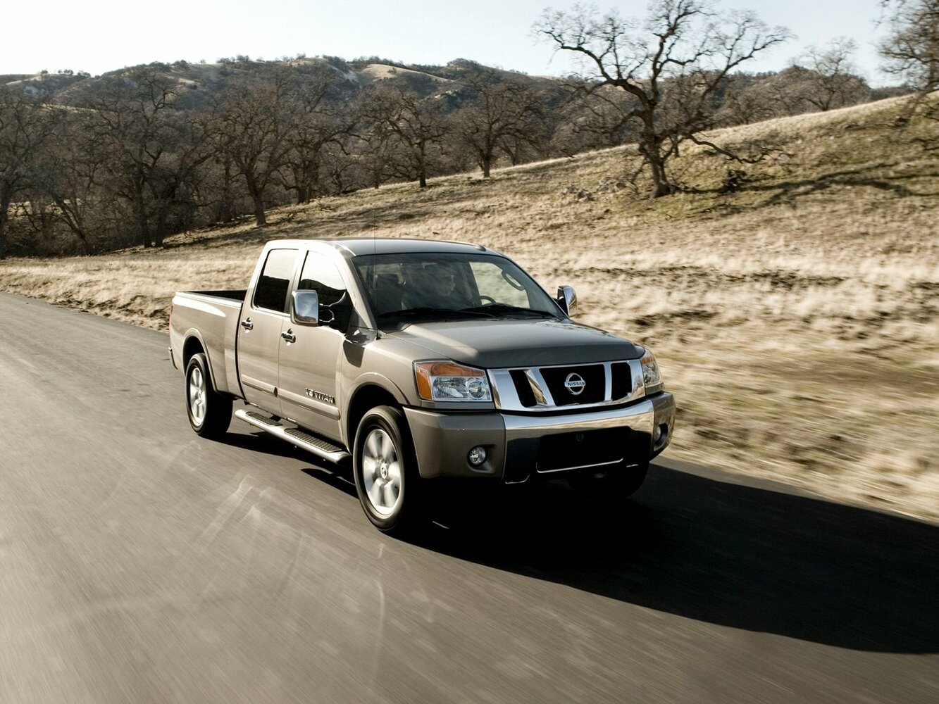 Nissan Titan I (2003-2015) - Пикап Двойная кабина