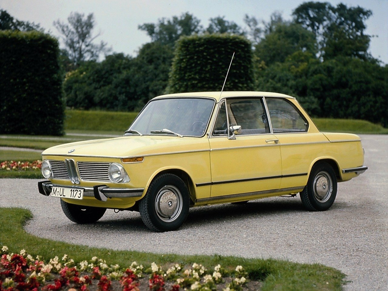 BMW 02 (E10) I (1966-1977) - Седан 2 дв.