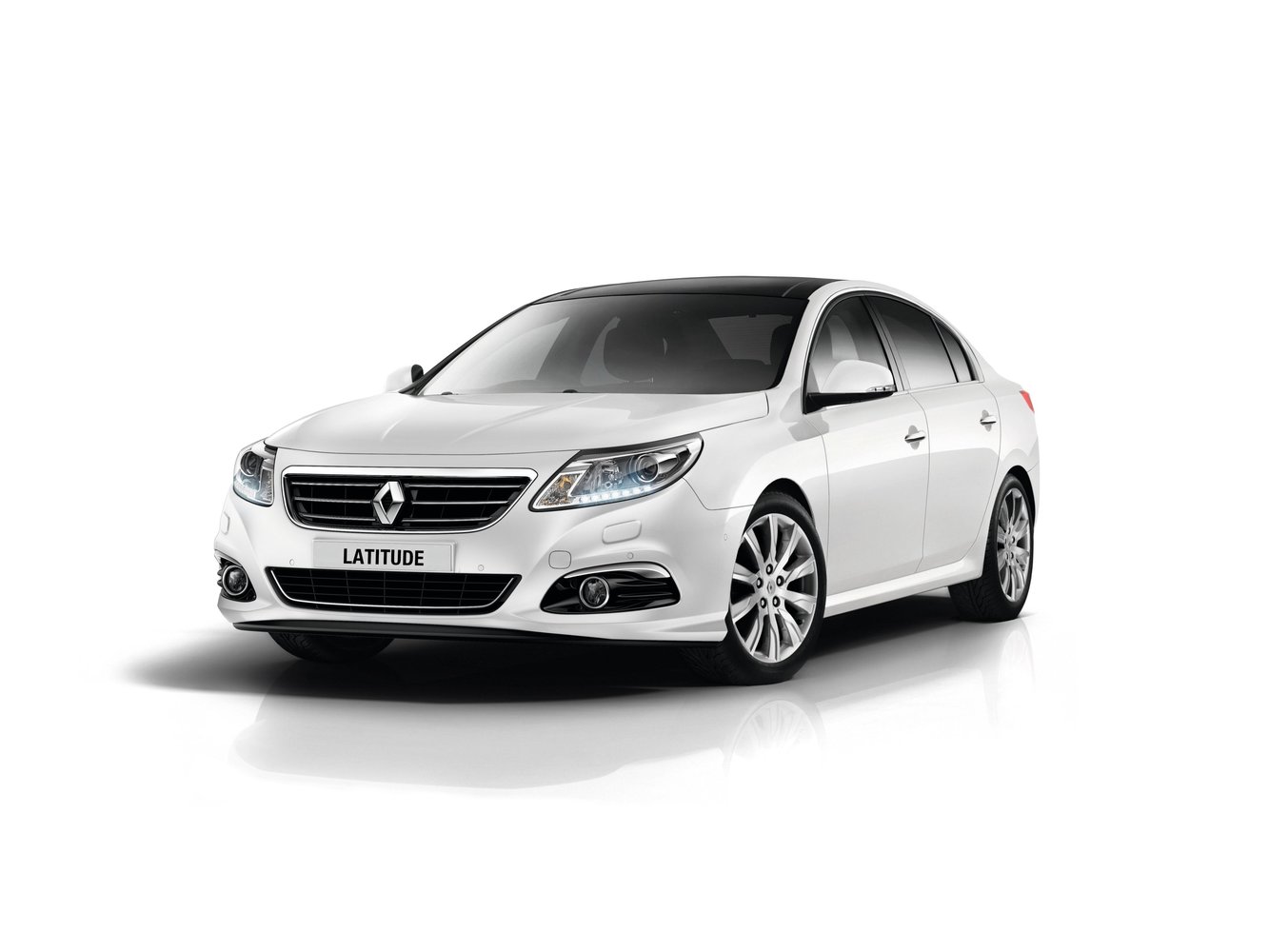 Renault Latitude I (2010-2015) - Седан