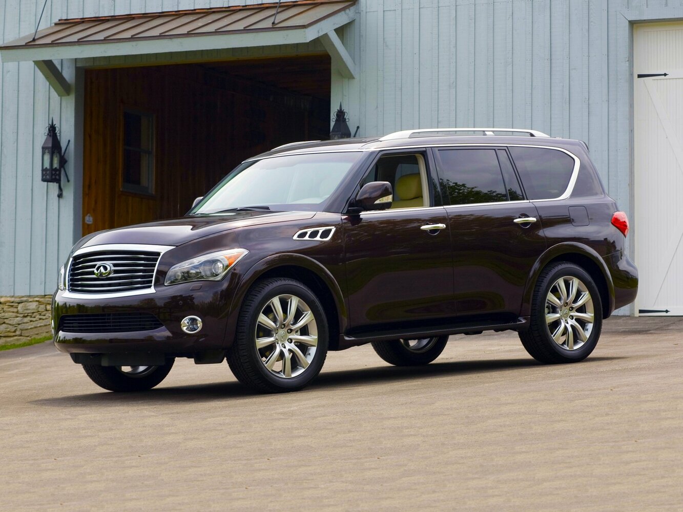 Infiniti QX80 I (2013-2024) - Внедорожник 5 дв.