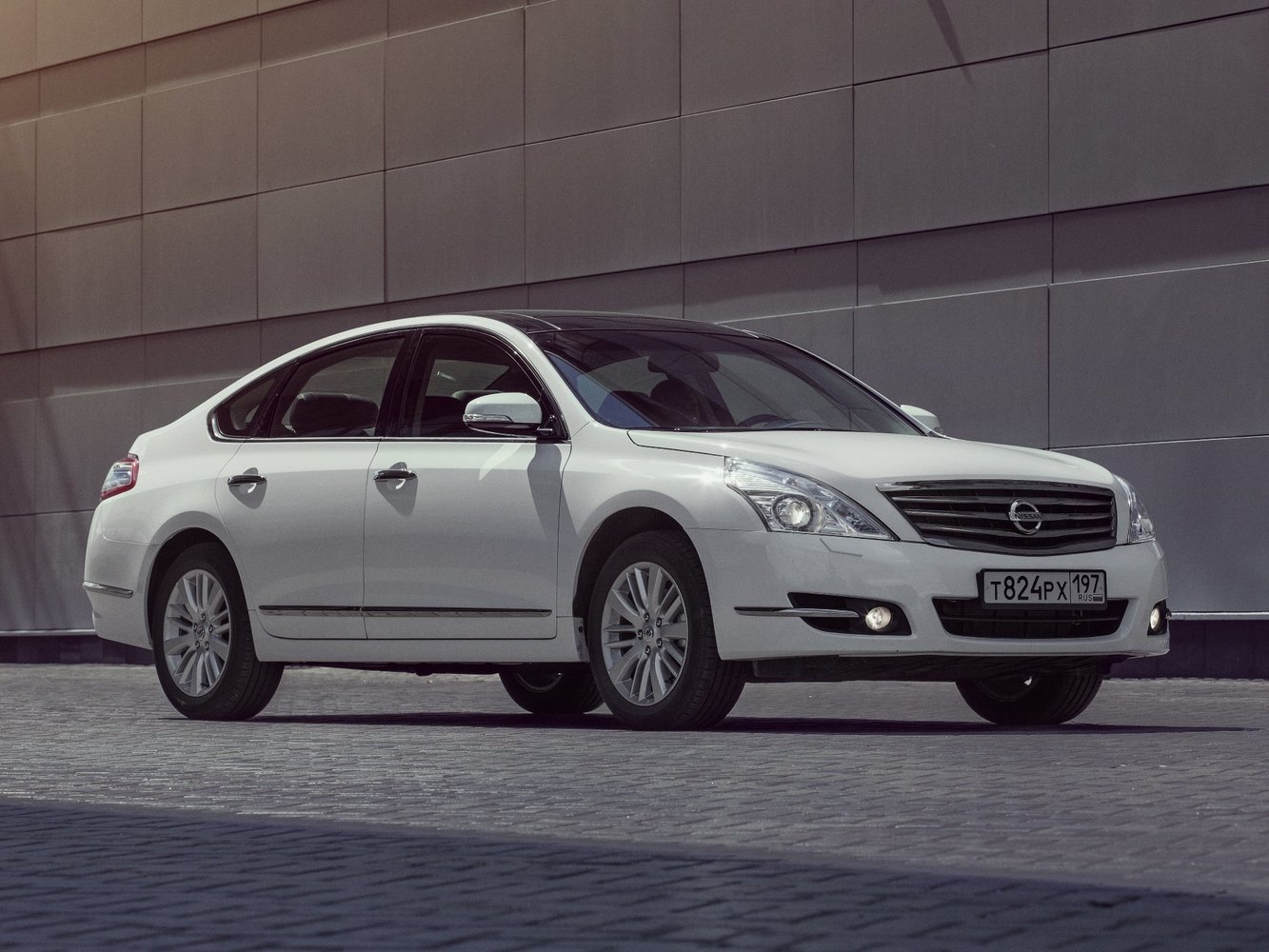 Nissan Teana II (2008-2014) - Седан