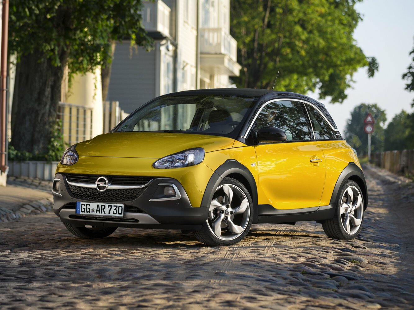 Opel Adam I (2013-2019) - Хэтчбек 3 дв. Rocks