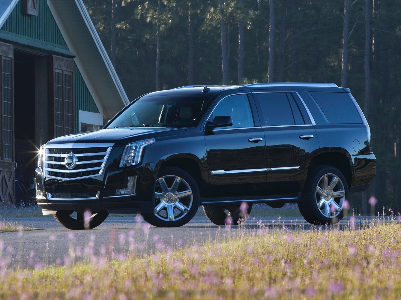 Cadillac Escalade IV (2014-2020) - Внедорожник 5 дв.