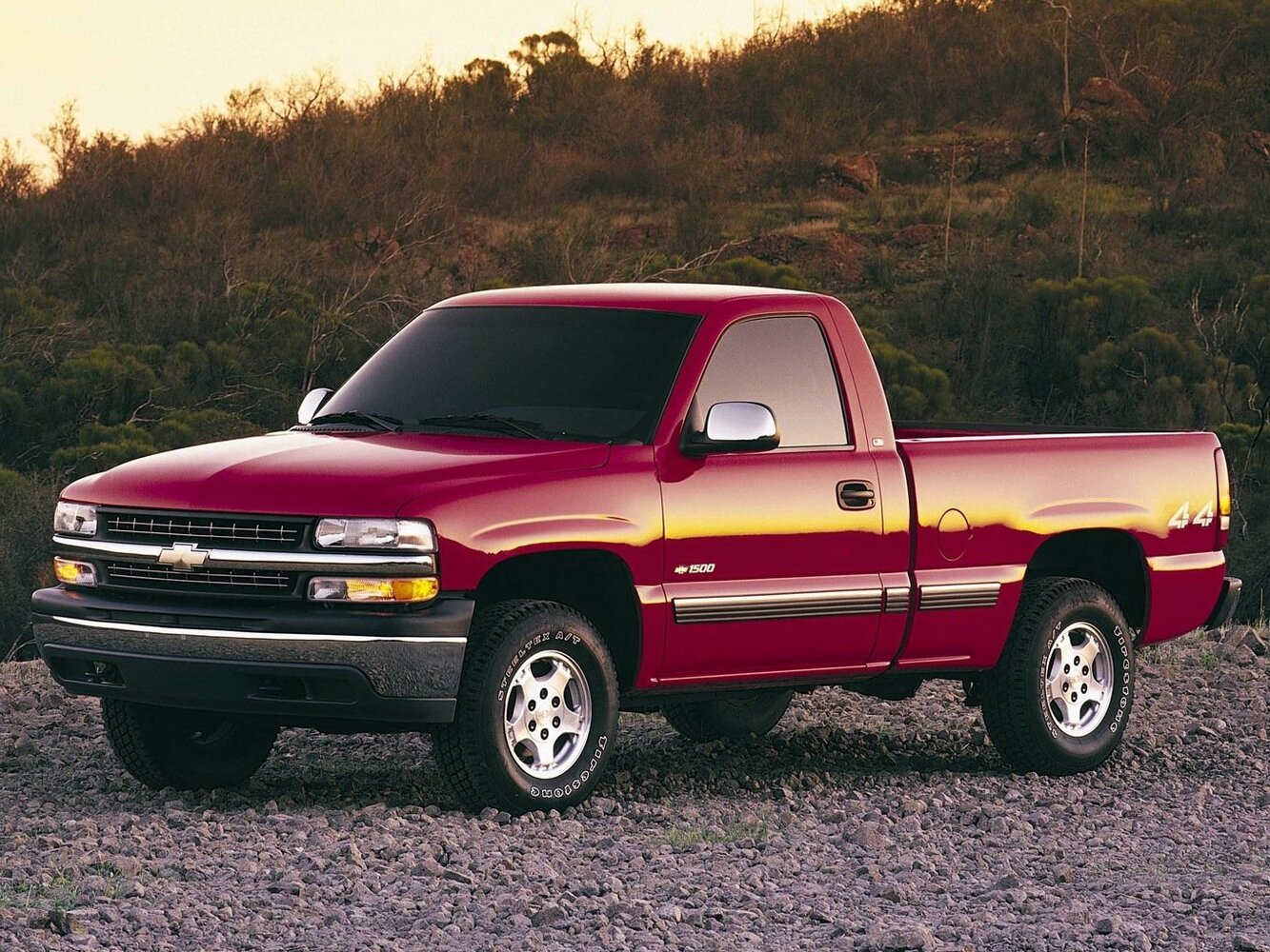 Chevrolet Silverado I (1998-2007) - Пикап Одинарная кабина Regular Cab