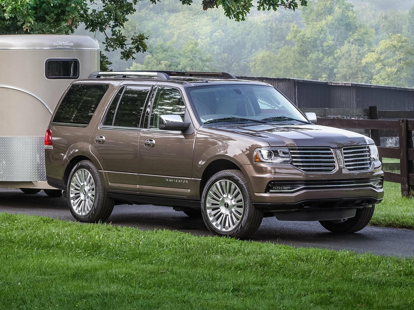 Lincoln Navigator III (2006-2017) - Внедорожник 5 дв.