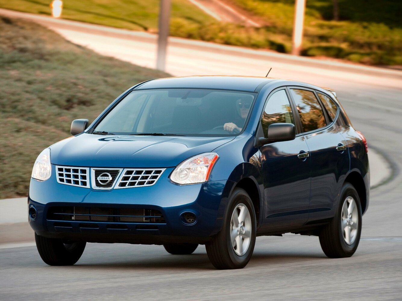 Nissan Rogue I (2007-2013) - Внедорожник 5 дв.