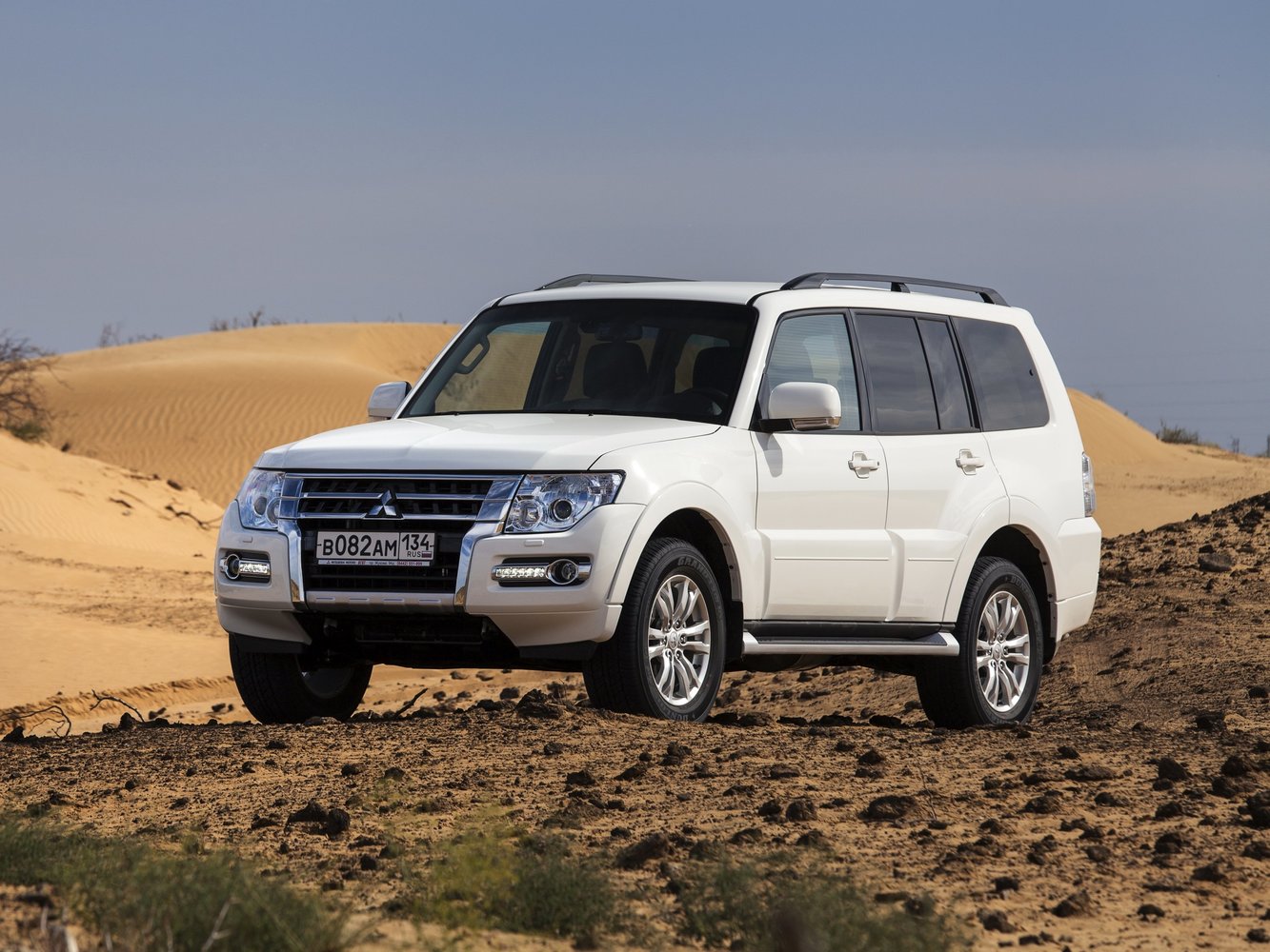 Mitsubishi Pajero IV (2006-2022) - Внедорожник 5 дв.