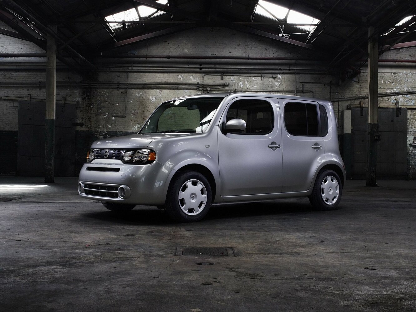 Nissan Cube III (2008-2020) - Компактвэн