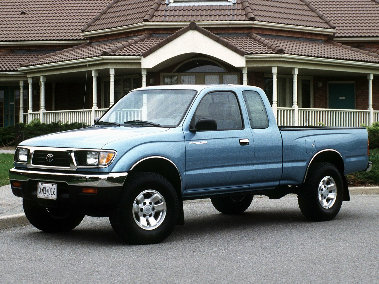Toyota Tacoma I (1995-2004) - Пикап Полуторная кабина xTracab