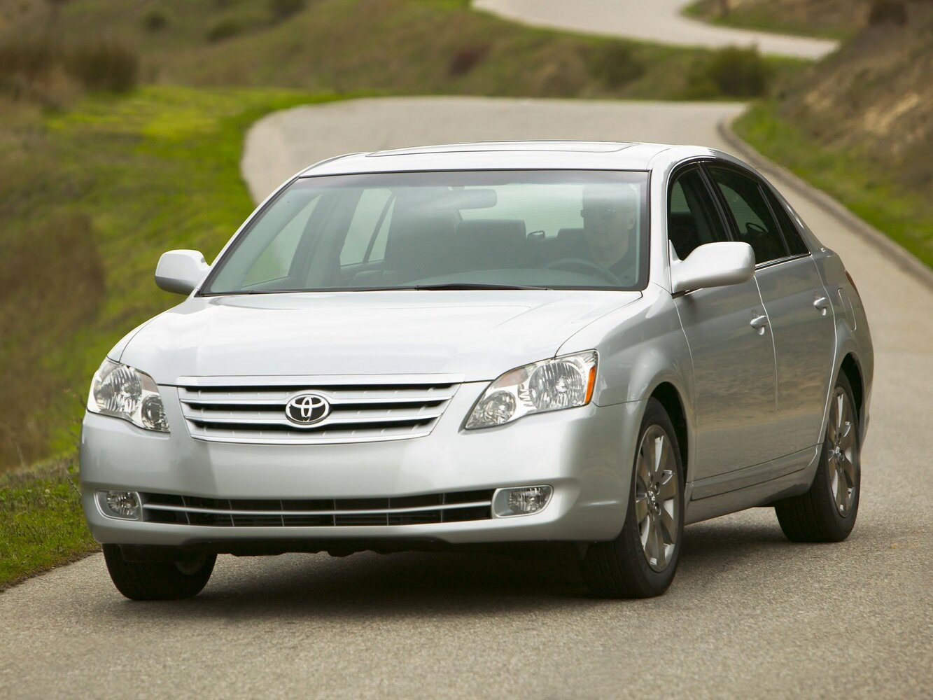 Toyota Avalon III (2005-2012) - Седан