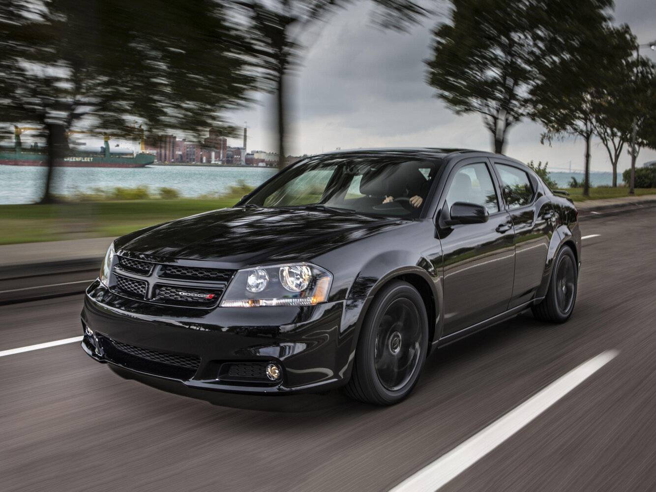 Dodge Avenger II (2007-2014) - Седан