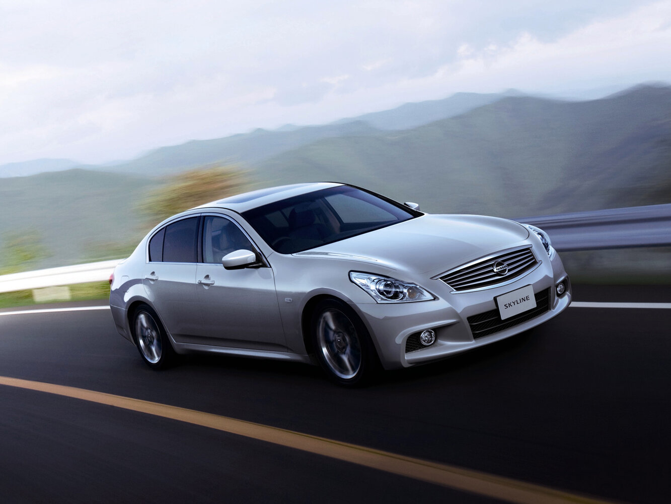 Nissan Skyline XII (2006-2014) - Седан