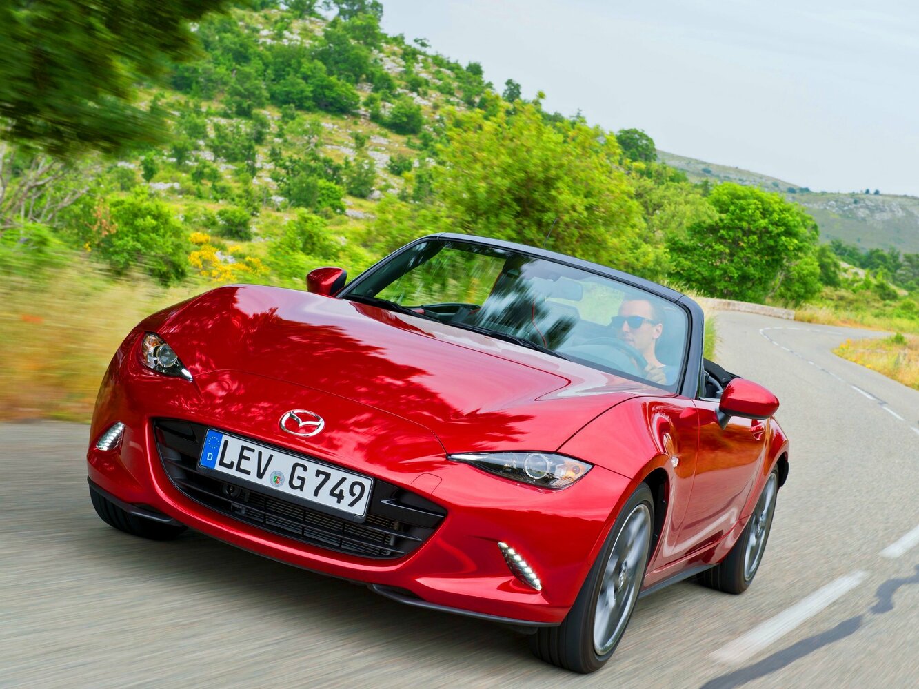 Mazda MX-5 IV (2015-2026) - Родстер
