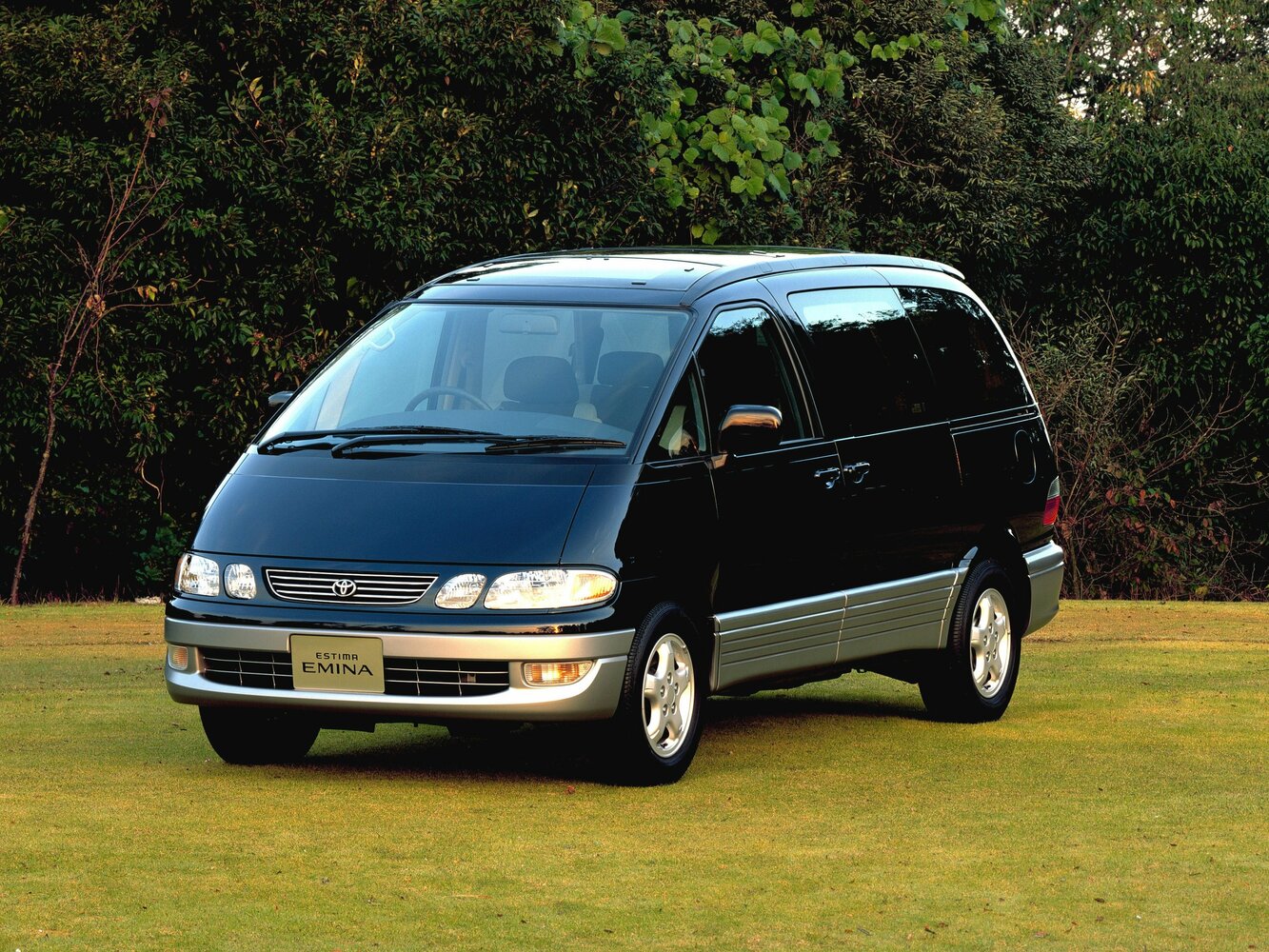 Toyota Estima I (1990-2000) - Минивэн Emina