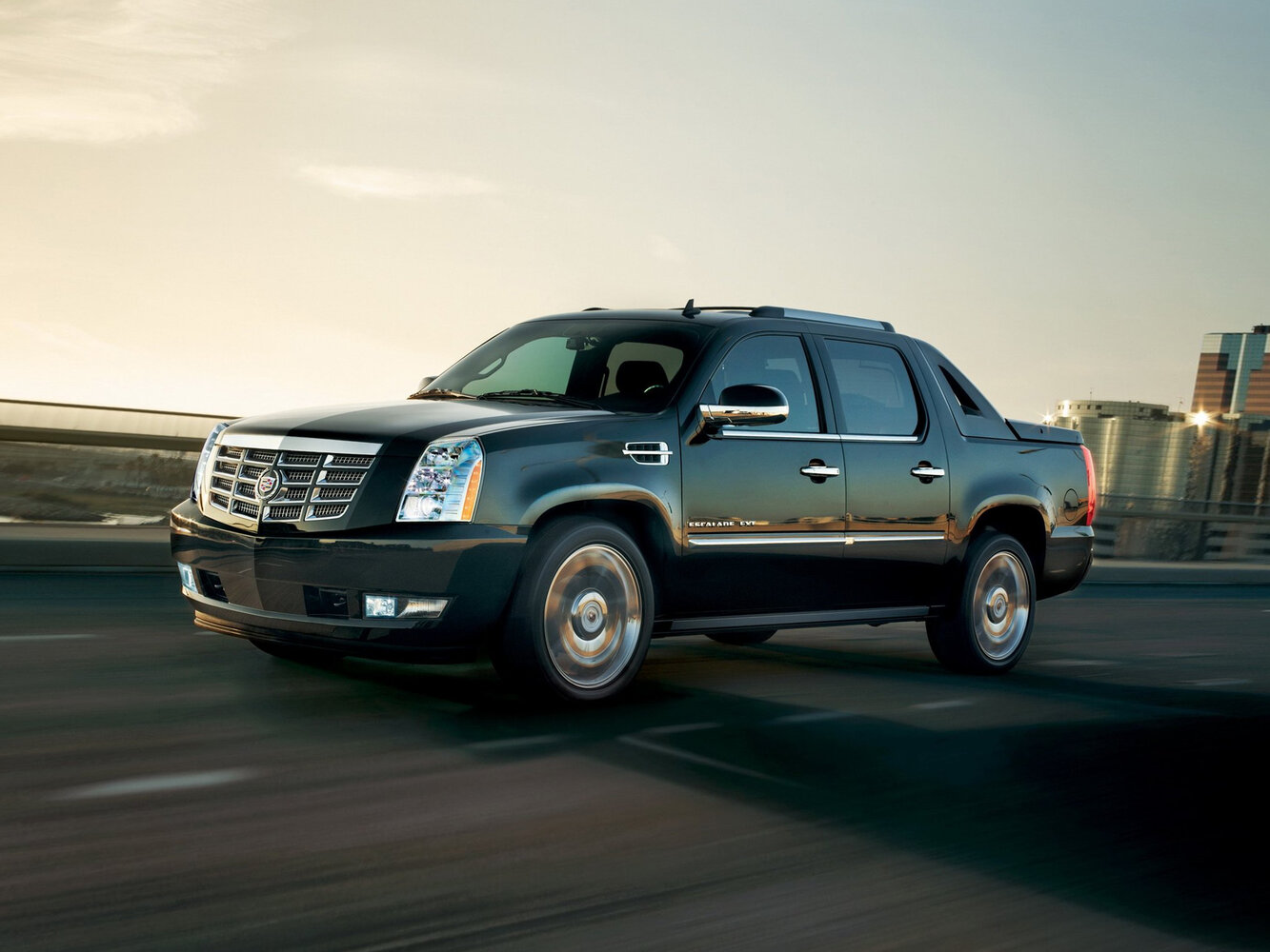 Cadillac Escalade III (2006-2014) - Пикап Двойная кабина