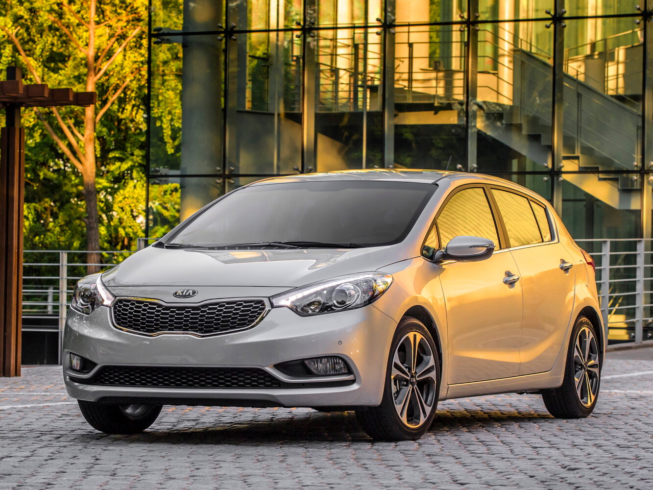 Kia Cerato III (2013-2020) - Хэтчбек 5 дв.