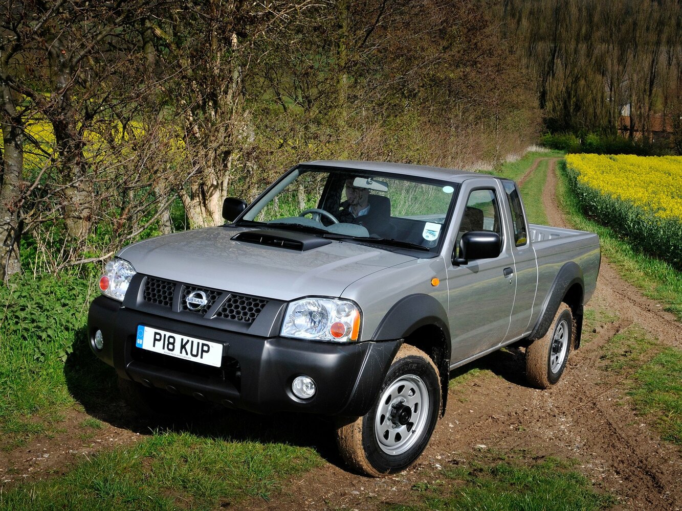 Nissan NP300 I (2008-2015) - Пикап Полуторная кабина